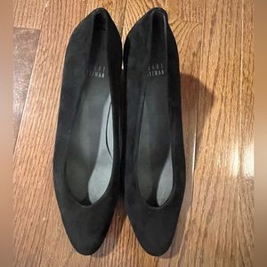 Stuart Weitzman black suede Chic pump size 7